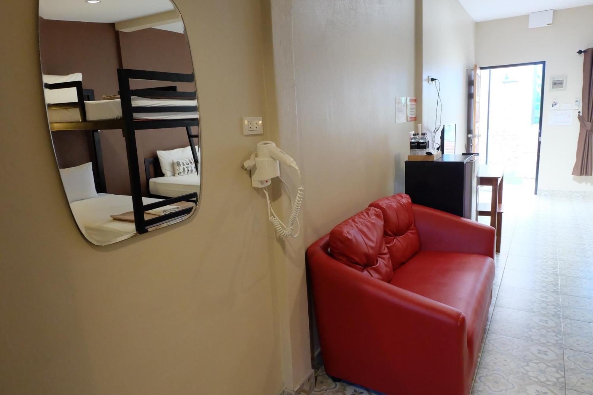 Warmwell Hostel Ban Chuk Kum Екстер'єр фото