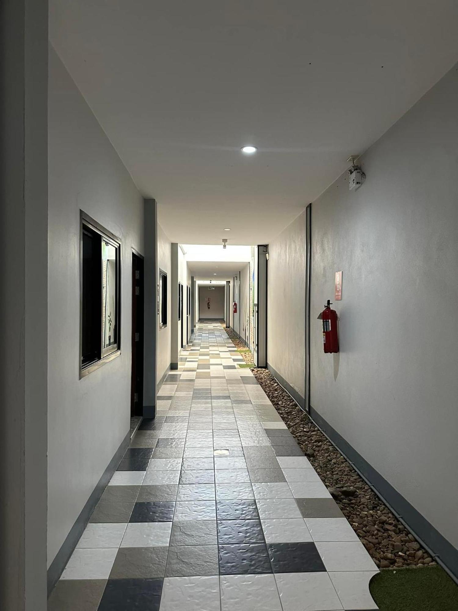 Warmwell Hostel Ban Chuk Kum Екстер'єр фото