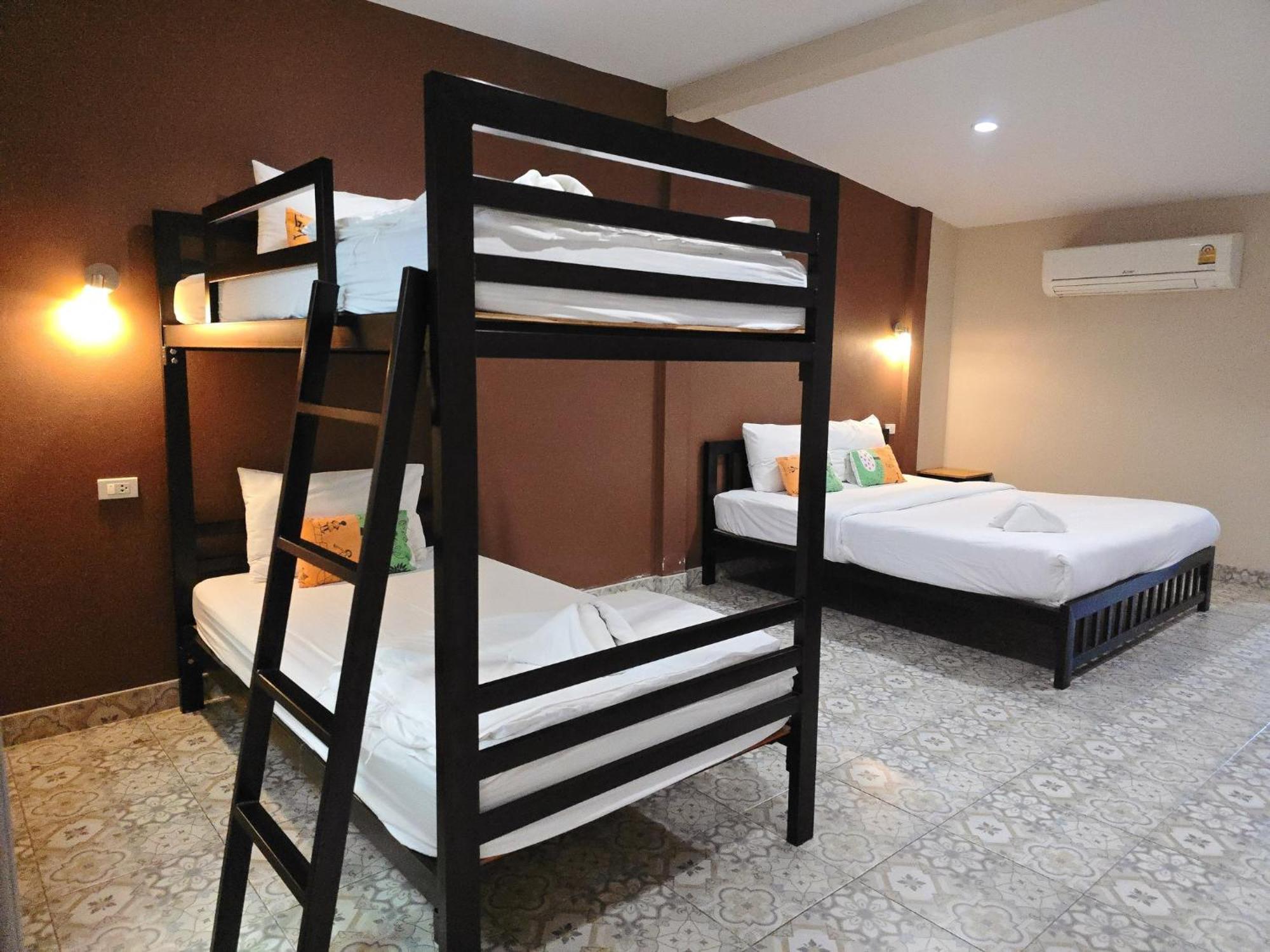 Warmwell Hostel Ban Chuk Kum Екстер'єр фото