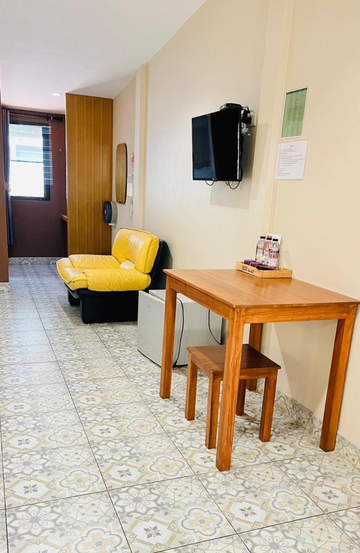 Warmwell Hostel Ban Chuk Kum Екстер'єр фото